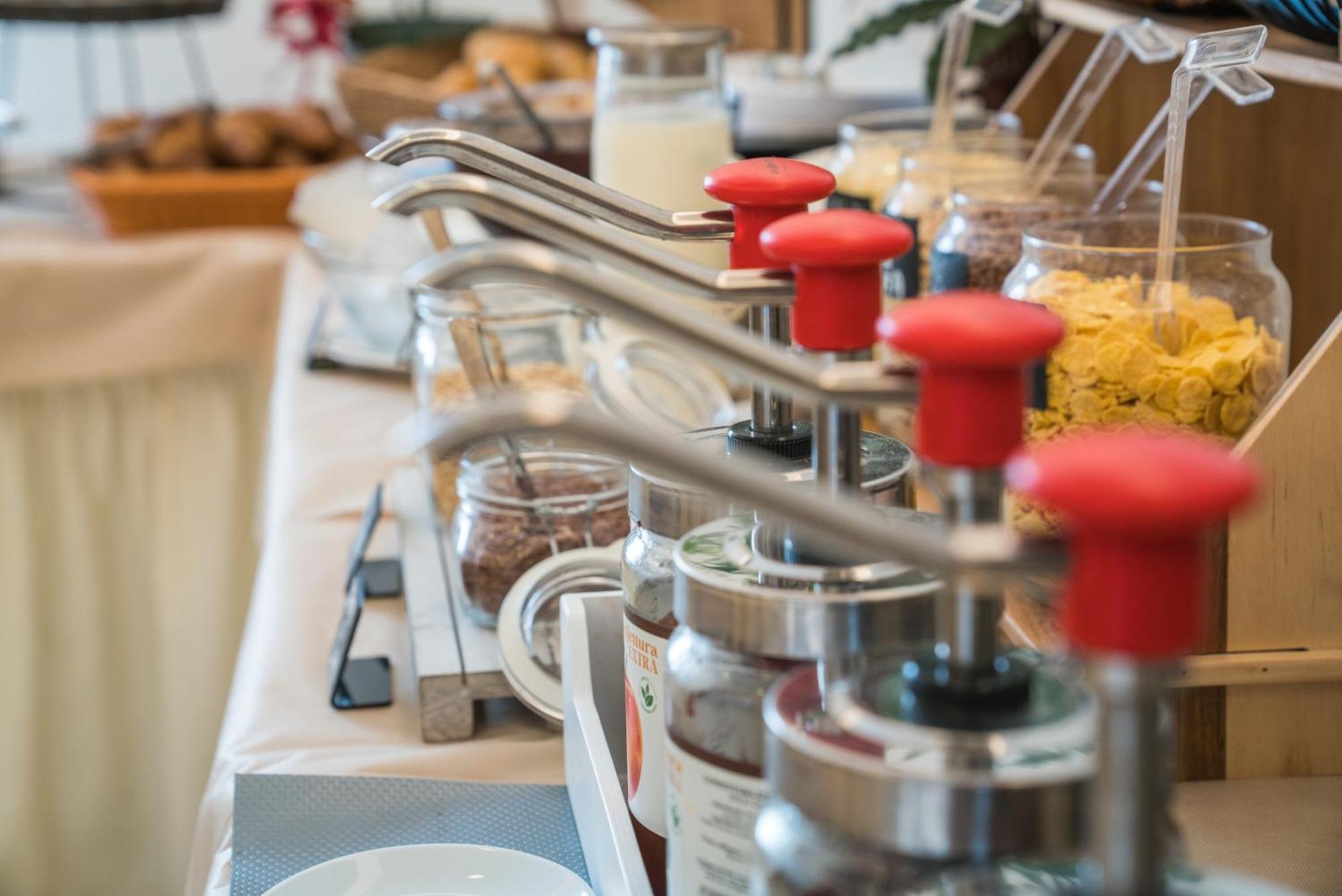 Hotel Europa 밀라노마리티마 외부 사진